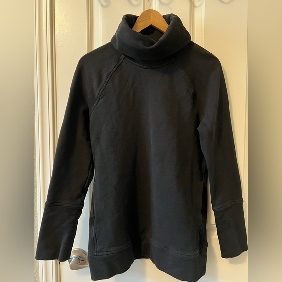 Lululemon funnel neck pullover. Black. Size 6. - Picture 2 of 4